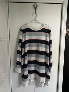 Addition Elle size 1 Tunic in White, Light Blue & Navy with Red & Peach Accents